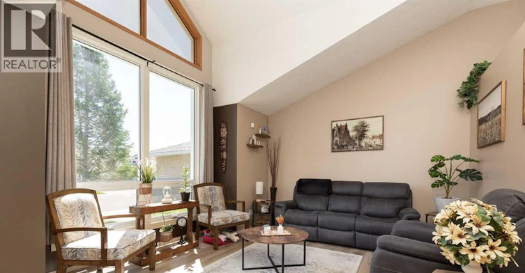 44 Lakhota Road W, Lethbridge, AB, T1K 6J1 - 5