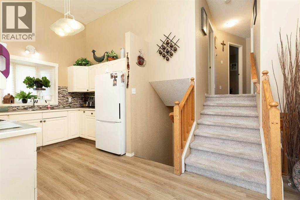 44 Lakhota Road W, Lethbridge, AB, T1K 6J1 - 7