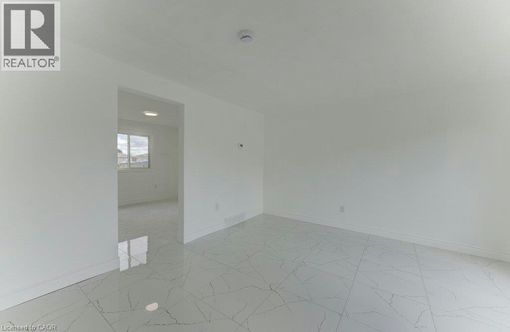 18 Winter Court, Cambridge, ON, N1R 6C6 - 4