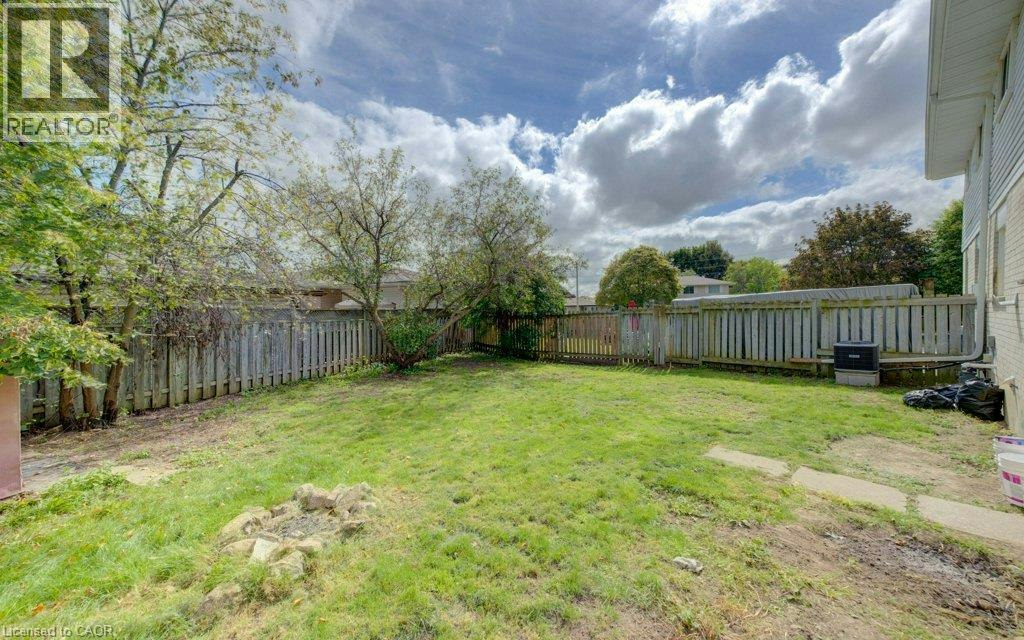 18 Winter Court, Cambridge, ON, N1R 6C6 - 12
