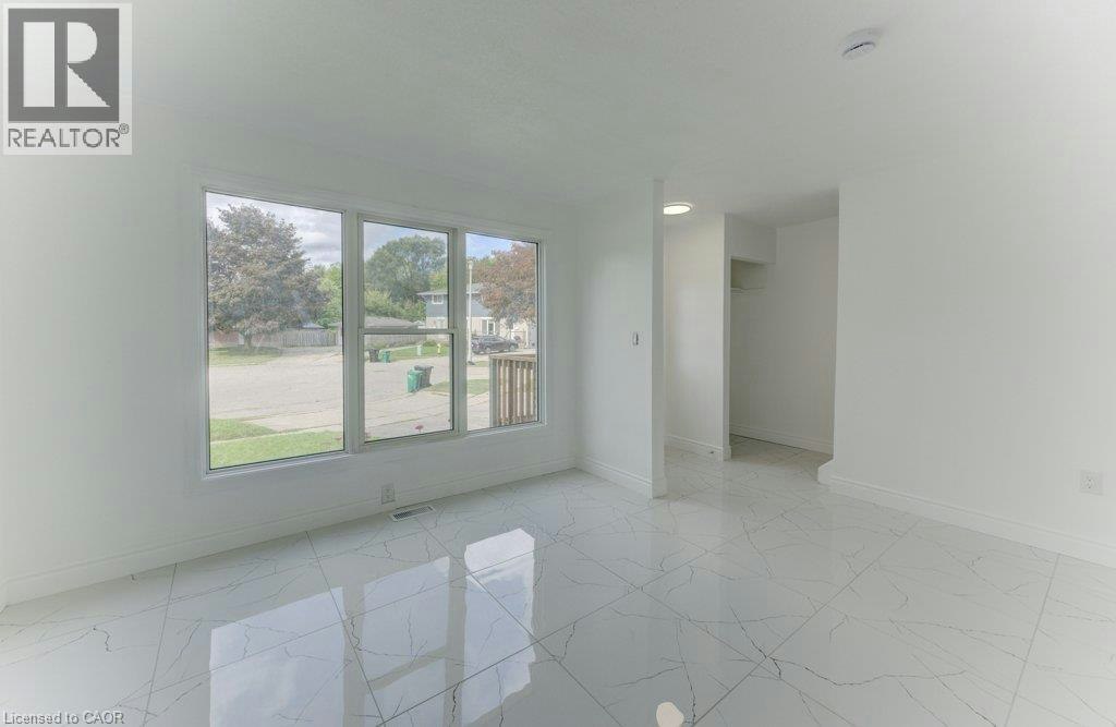 18 Winter Court, Cambridge, ON, N1R 6C6 - 3