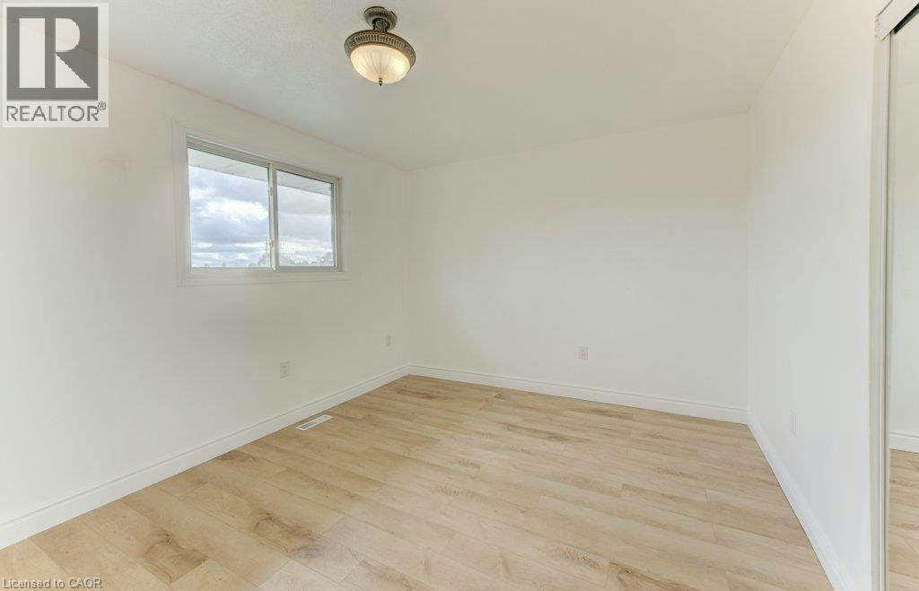 18 Winter Court, Cambridge, ON, N1R 6C6 - 9