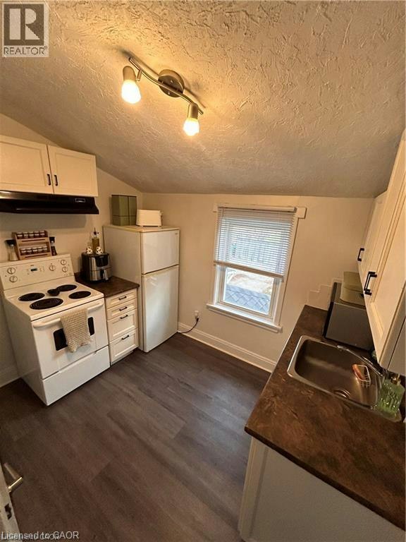 Upper-557 Stirling Avenue S, Kitchener, ON, N2M 3J5 - 4