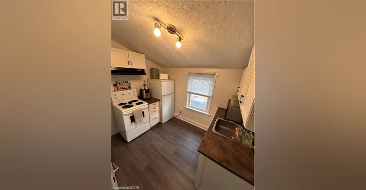 Upper-557 Stirling Avenue S, Kitchener, ON, N2M 3J5 - 4
