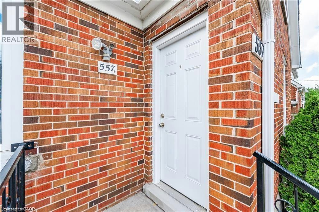 Upper-557 Stirling Avenue S, Kitchener, ON, N2M 3J5 - 2