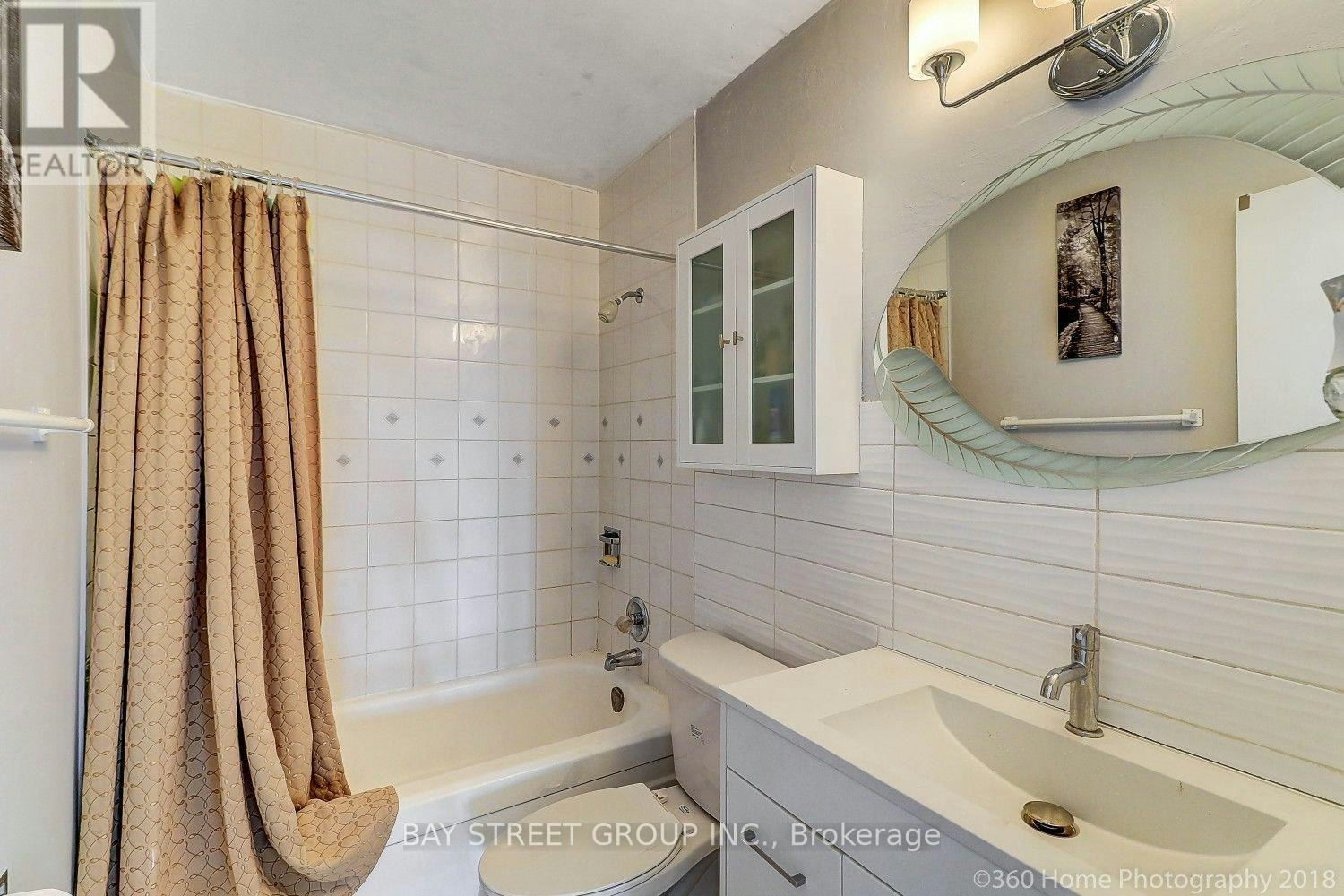 1010-100 Leeward Glenway, Toronto, ON, M3C 2Z1 - 22
