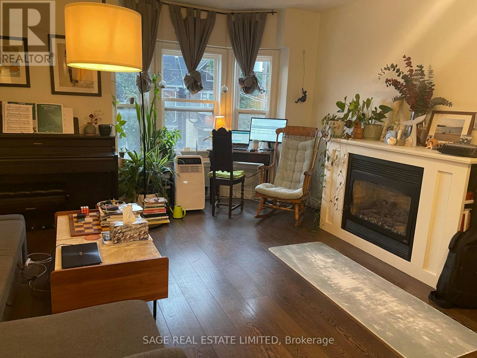 2ND FLR-716 Ossington Avenue, Toronto, ON, M5G 3T7 - 3