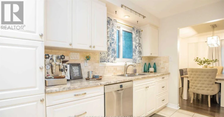 563 Berwick Crescent, Oshawa, ON, L1J 3E6 - 4