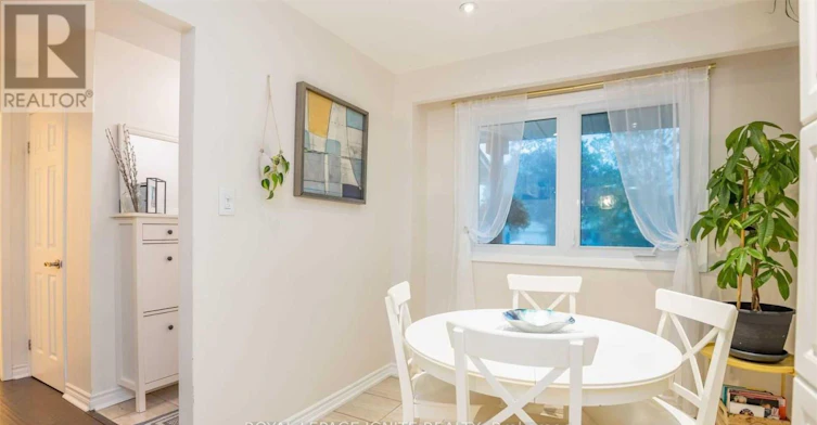 563 Berwick Crescent, Oshawa, ON, L1J 3E6 - 3