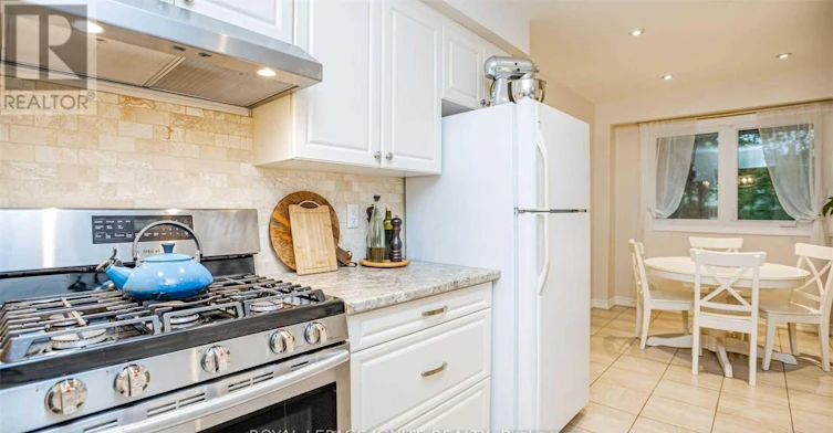 563 Berwick Crescent, Oshawa, ON, L1J 3E6 - 5