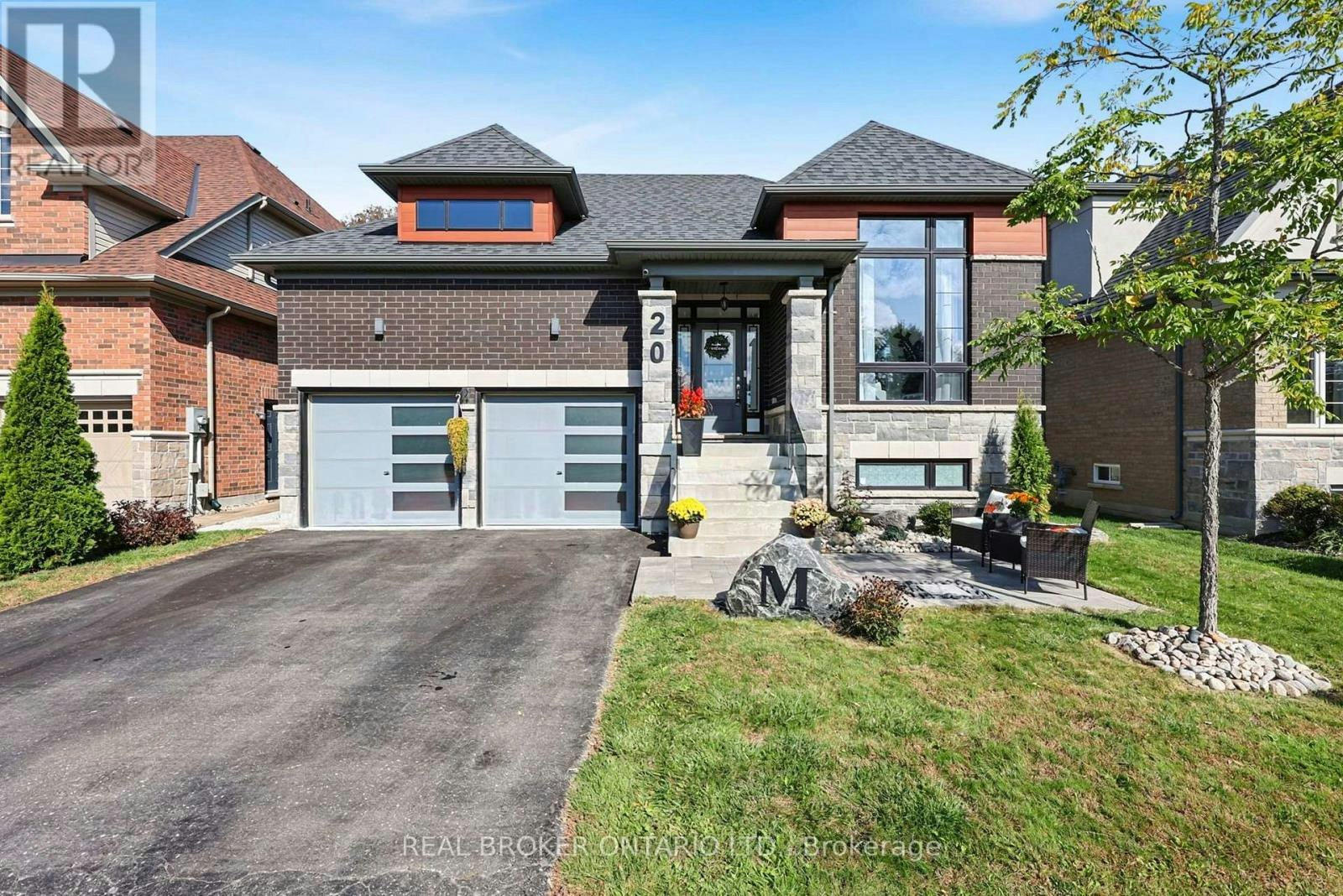 20 Birkdale Place, Newmarket, ON, L3Y 0E2
