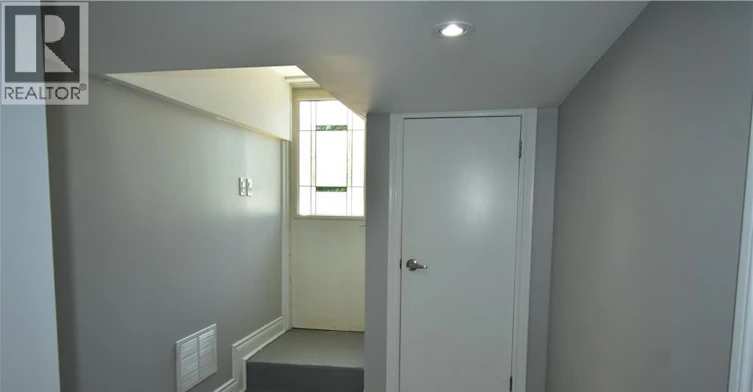 2-2176 Queensway Drive, Burlington, ON, L7R 3T1 - 14