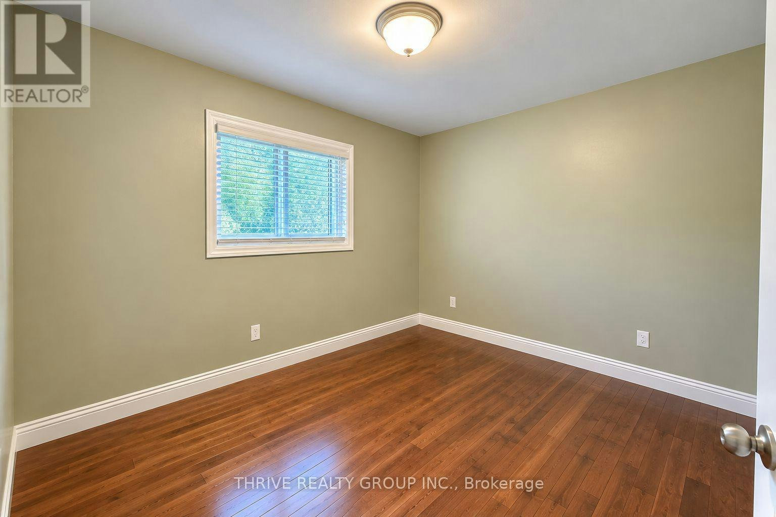 UPPER-562 Knights Hill Road, London, ON, N6J 3A2 - 12