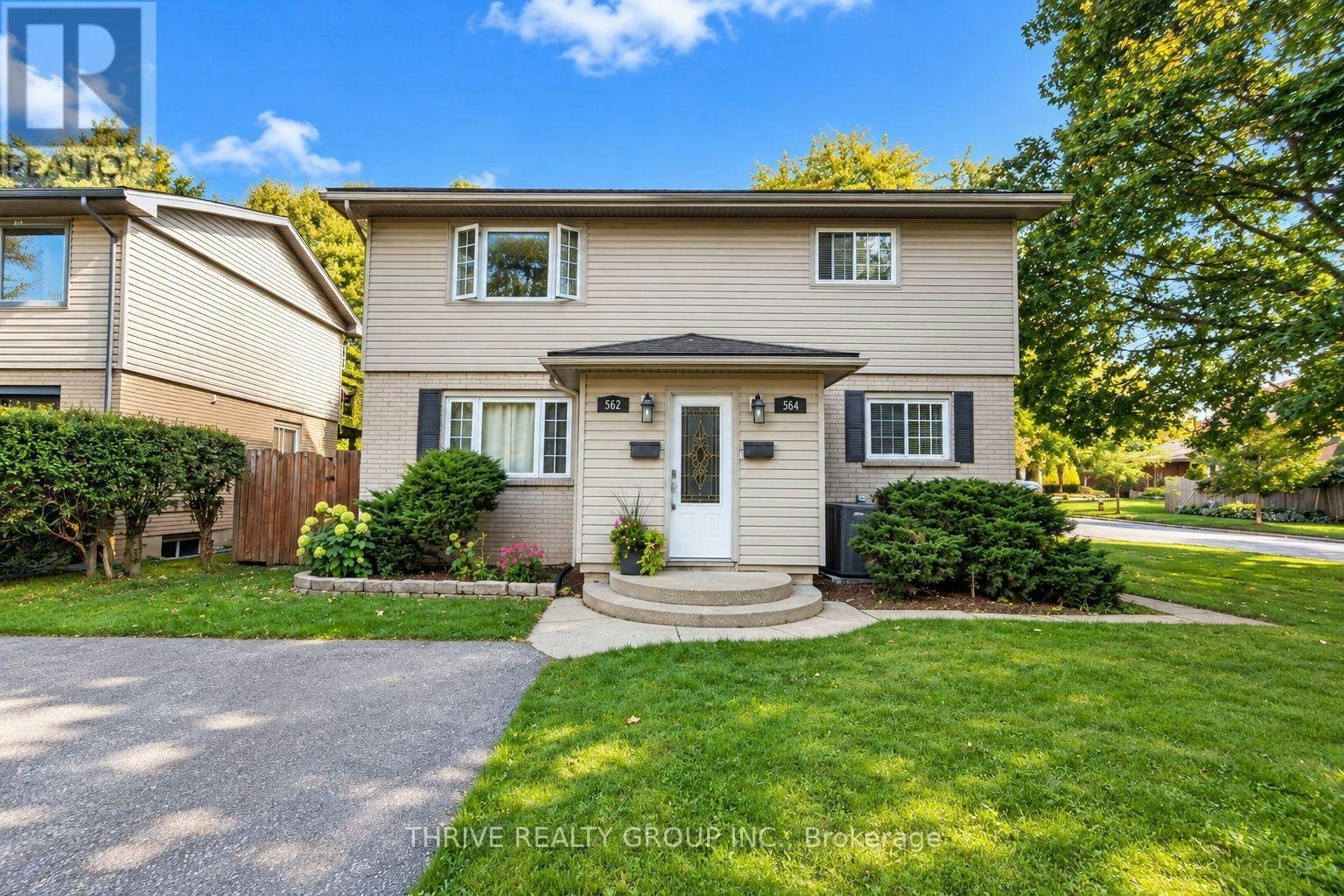 UPPER-562 Knights Hill Road, London, ON, N6J 3A2