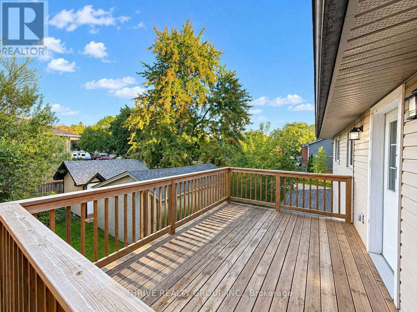 UPPER-562 Knights Hill Road, London, ON, N6J 3A2 - 3