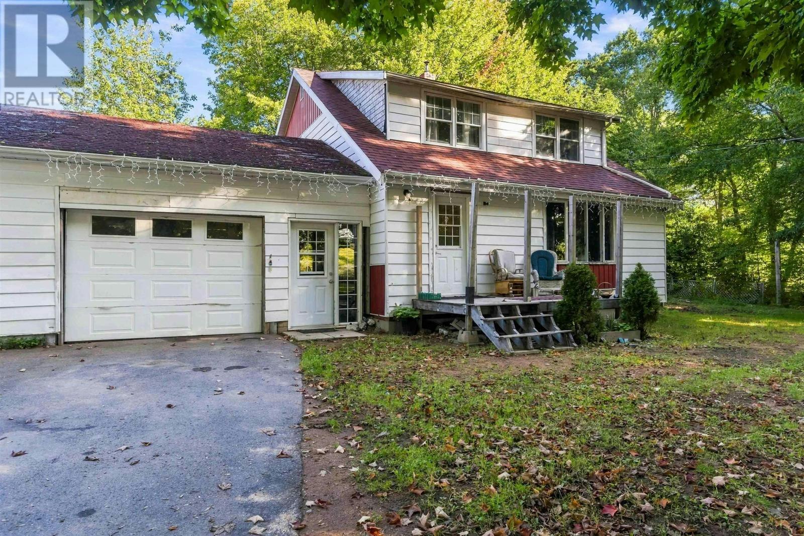 1977 1 Highway, Auburn, NS, B0P 1A0
