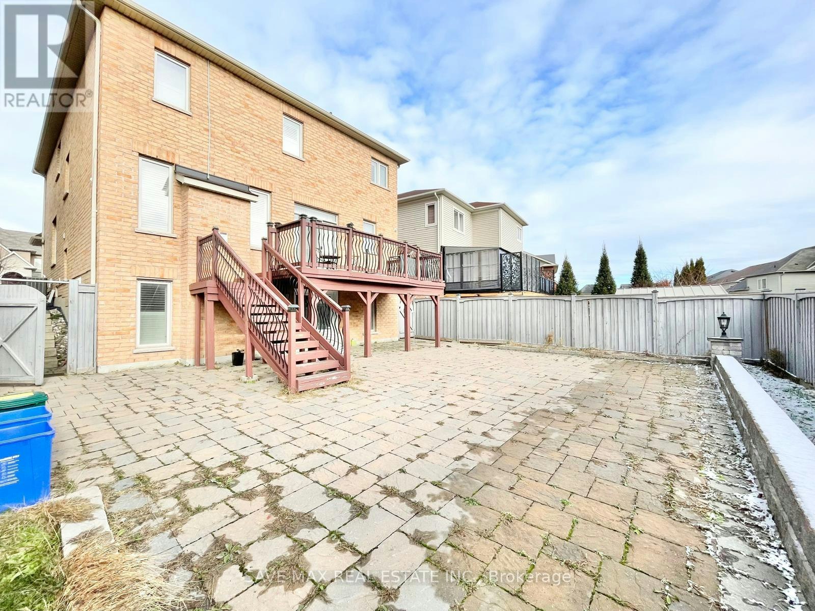 BSMT-162 Ted Miller Crescent, Clarington, ON, L1C 0M3 - 2