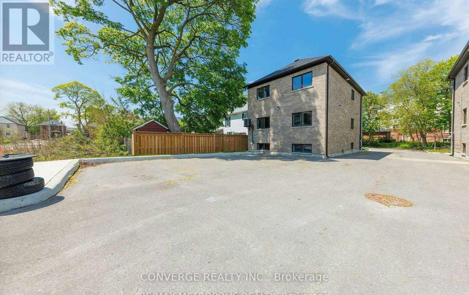 1-75 Hogarth Street, Oshawa, ON, L1H 1Y5 - 11