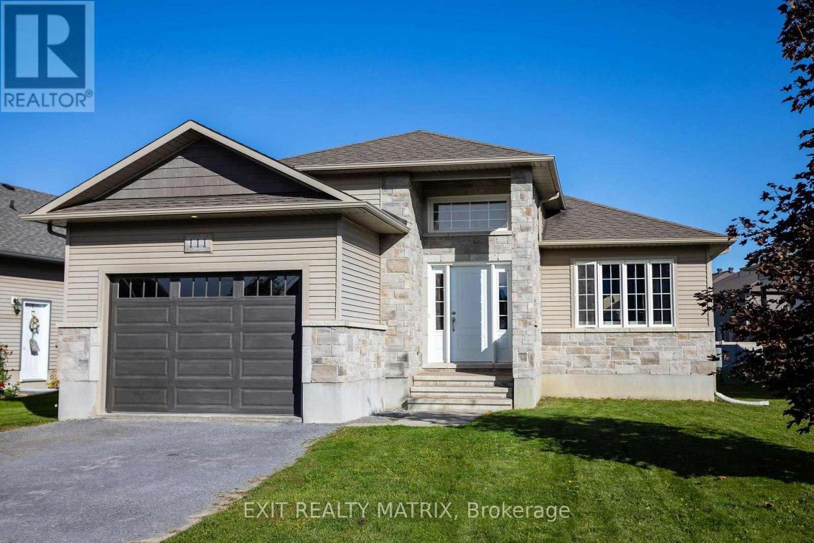 111 York Crossing, Russell, ON, K4R 0C5