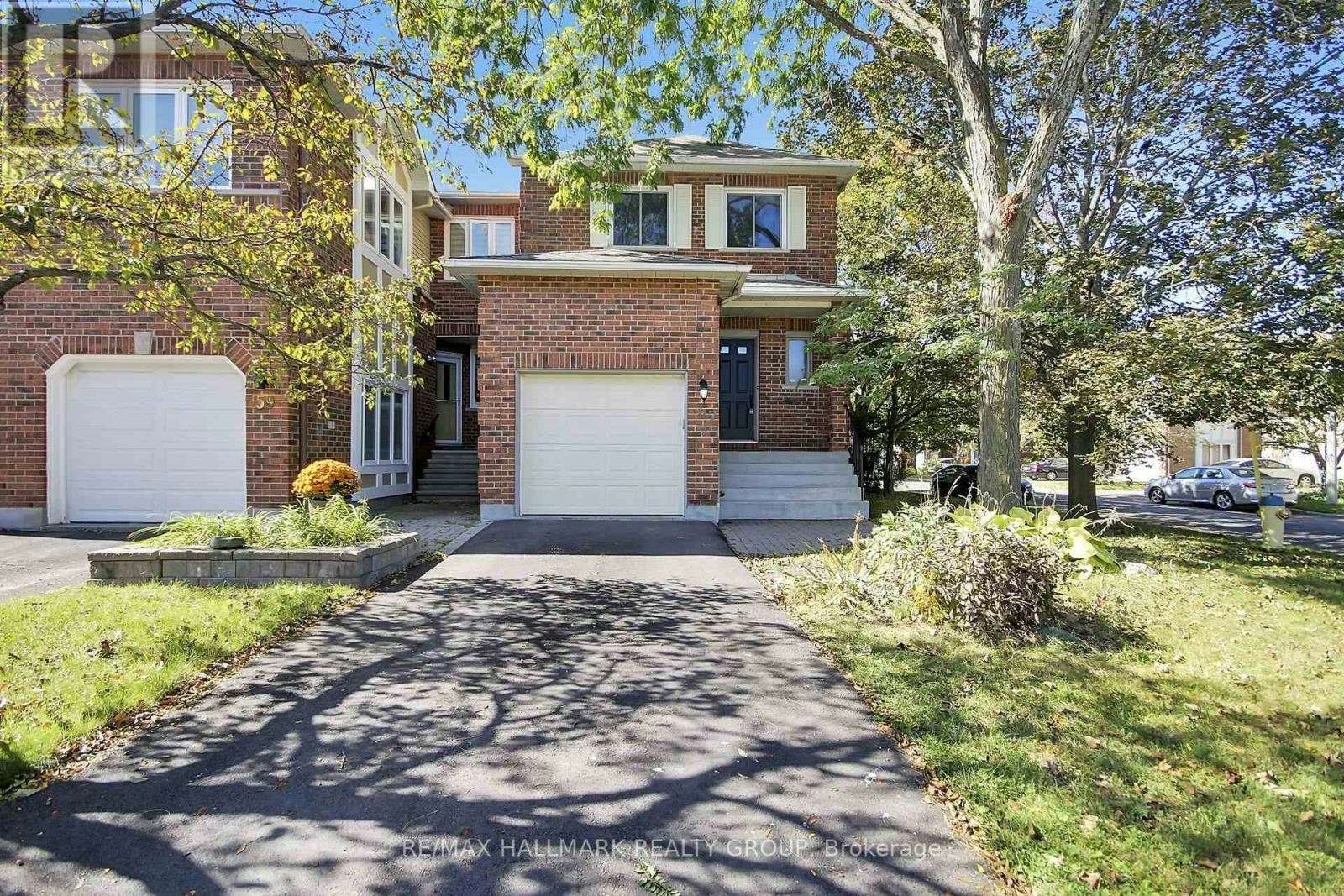 57 Ashpark Crescent, Ottawa, ON, K1T 3N8