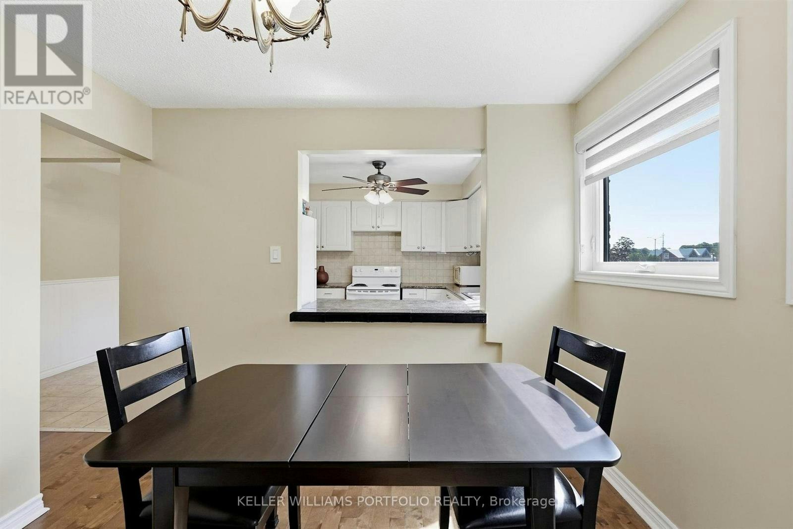 32 Henderson Drive, Aurora, ON, L4G 3L2 - 17