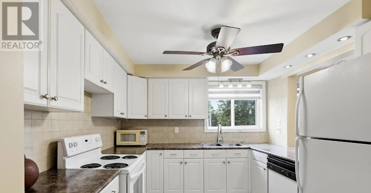 32 Henderson Drive, Aurora, ON, L4G 3L2 - 21
