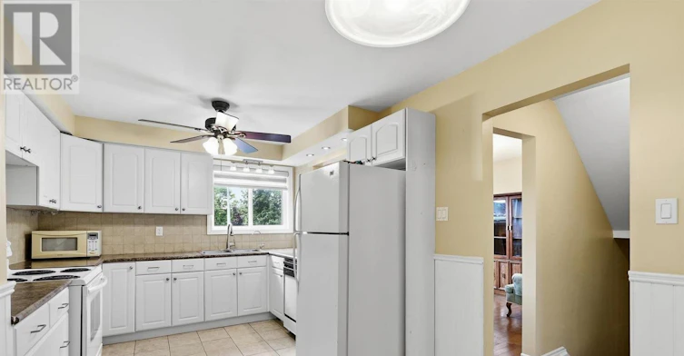 32 Henderson Drive, Aurora, ON, L4G 3L2 - 20