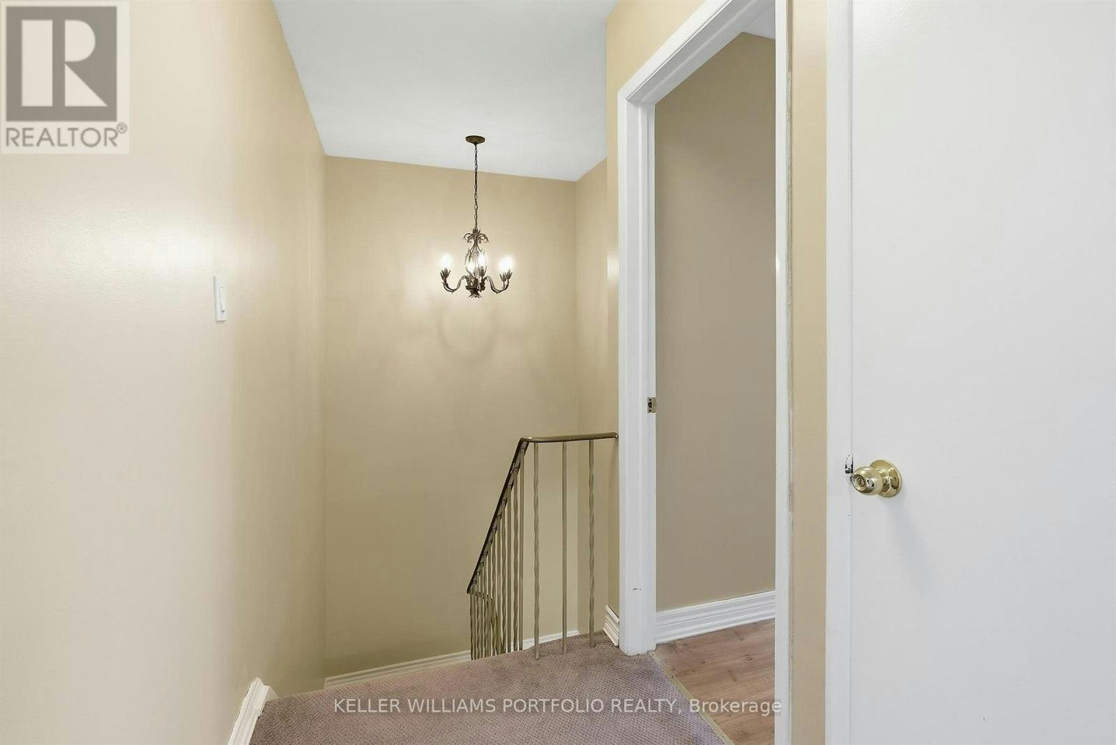 32 Henderson Drive, Aurora, ON, L4G 3L2 - 40