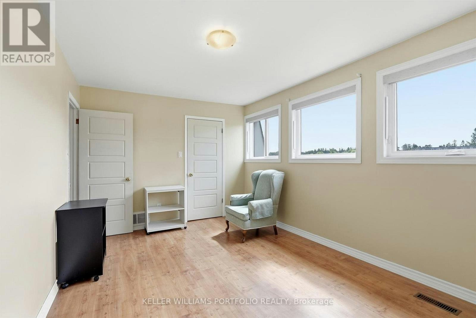 32 Henderson Drive, Aurora, ON, L4G 3L2 - 36