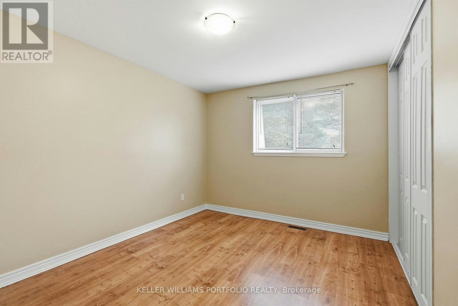 32 Henderson Drive, Aurora, ON, L4G 3L2 - 27
