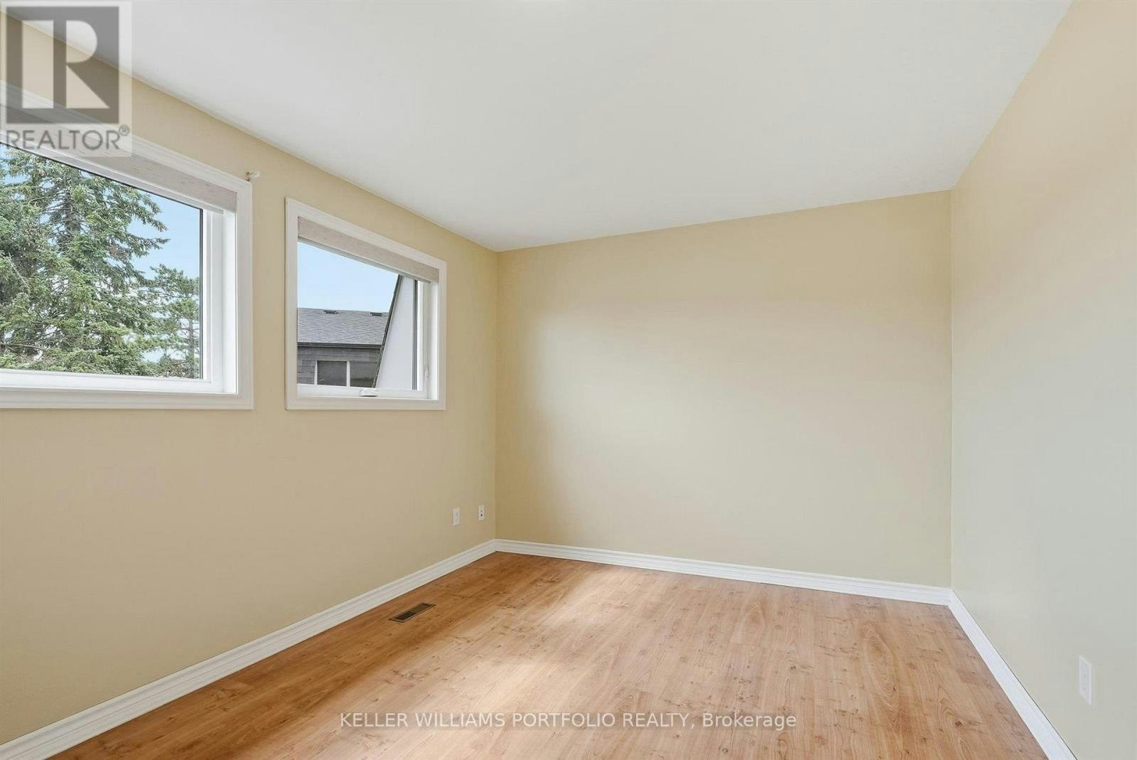 32 Henderson Drive, Aurora, ON, L4G 3L2 - 34