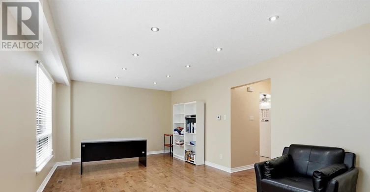 32 Henderson Drive, Aurora, ON, L4G 3L2 - 13