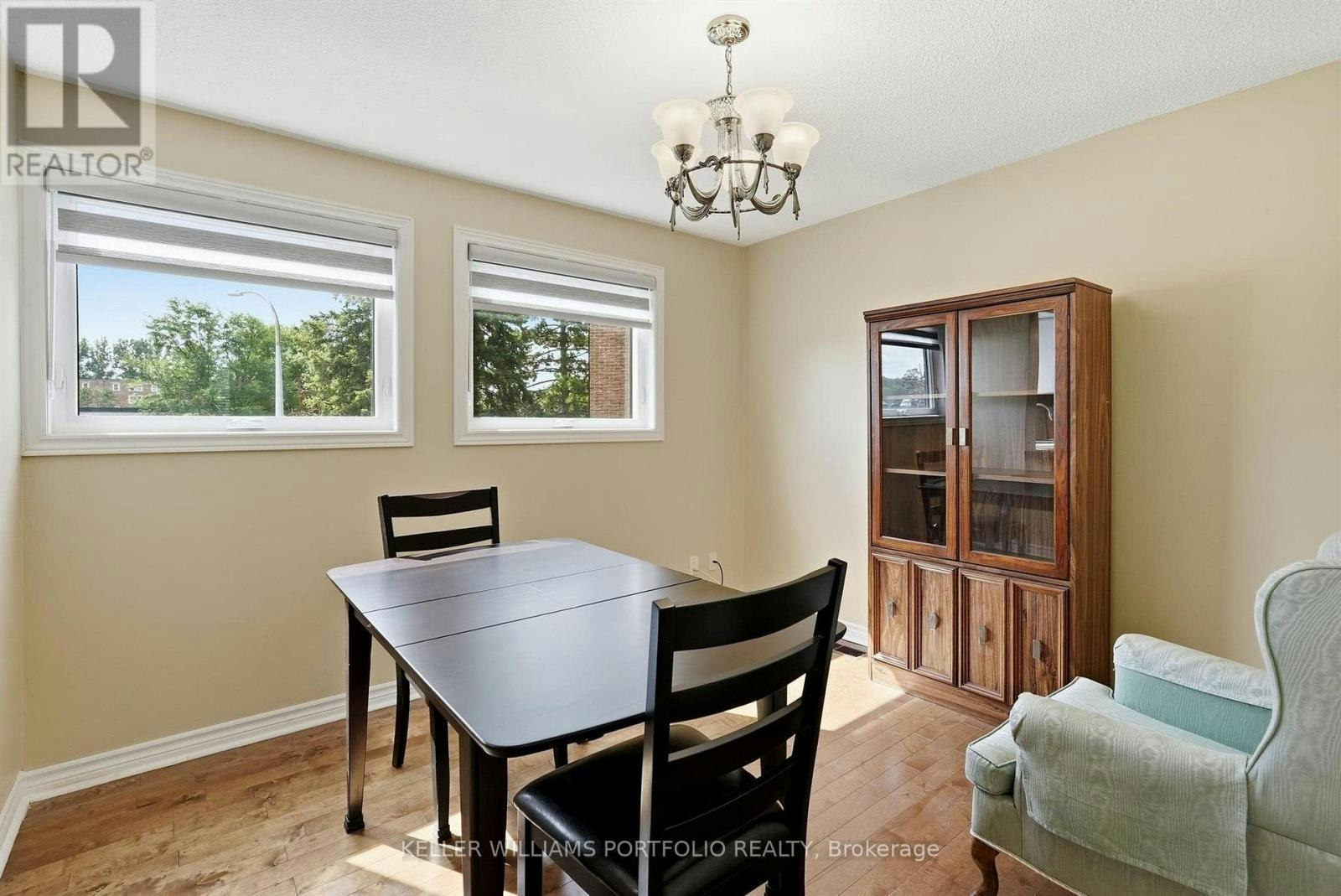 32 Henderson Drive, Aurora, ON, L4G 3L2 - 15
