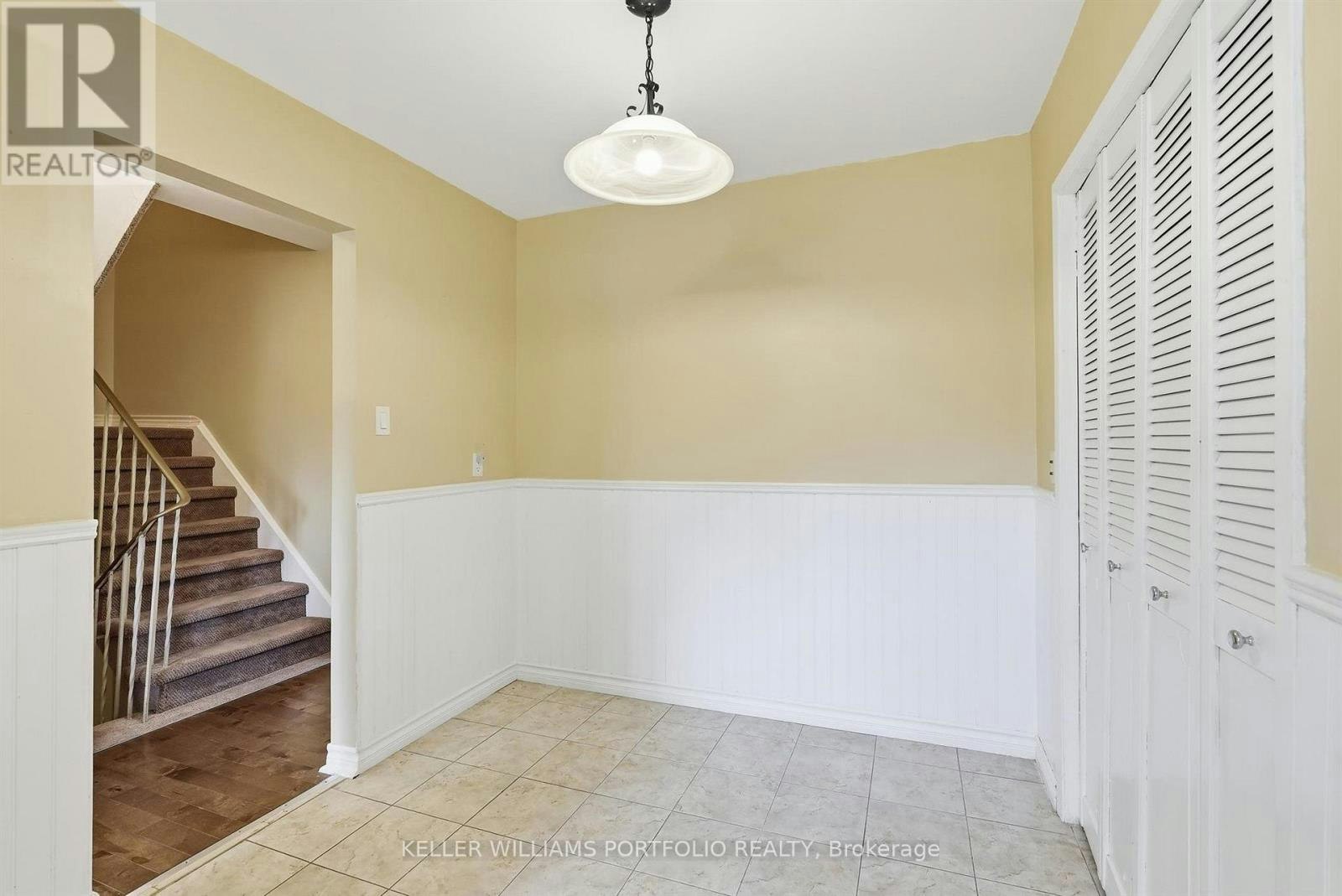 32 Henderson Drive, Aurora, ON, L4G 3L2 - 24