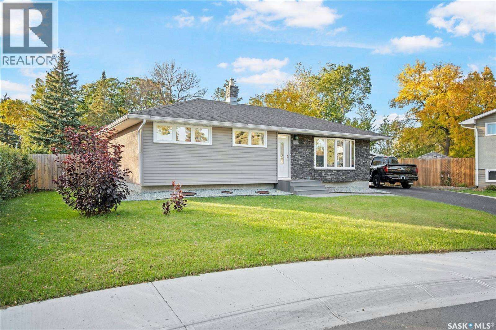 16 Lipton Place, Regina, SK, S4R 3T6