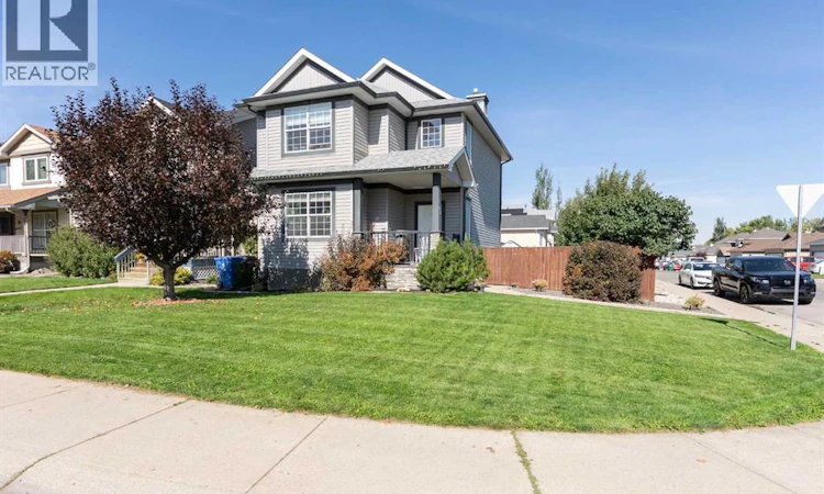 53 Peigan Court W