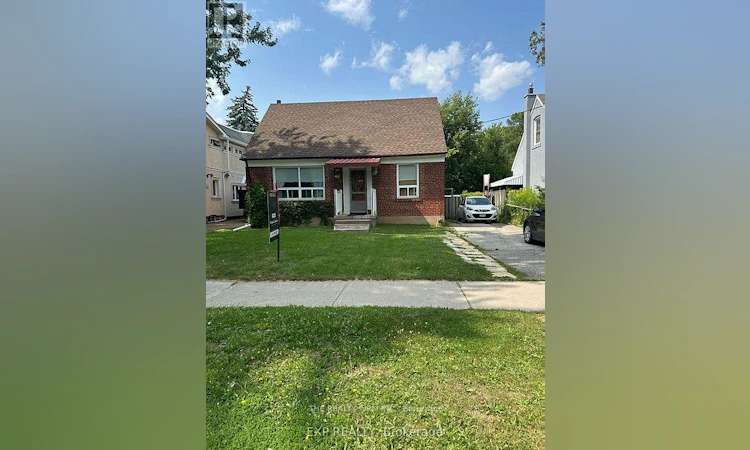 12 Pleasant Avenue