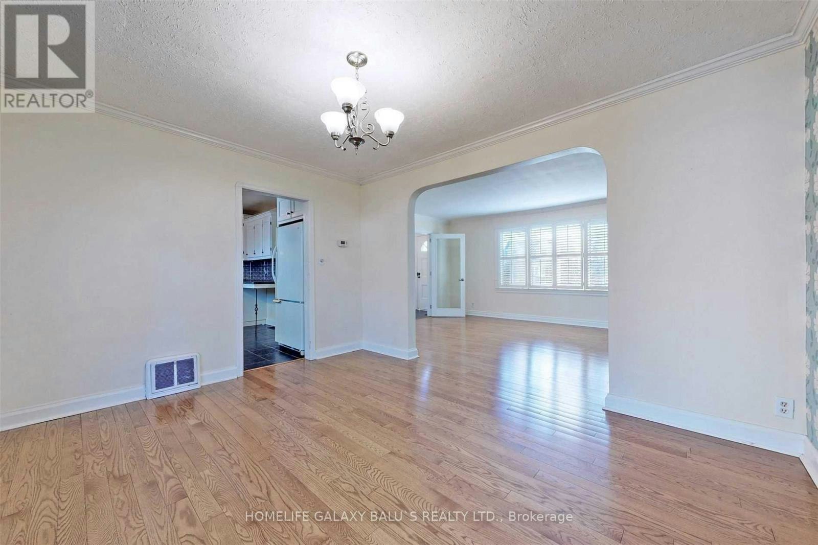 135 Highland Avenue, Oshawa, ON, L1H 6A5 - 8