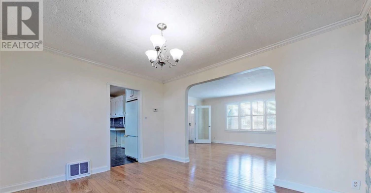 135 Highland Avenue, Oshawa, ON, L1H 6A5 - 8