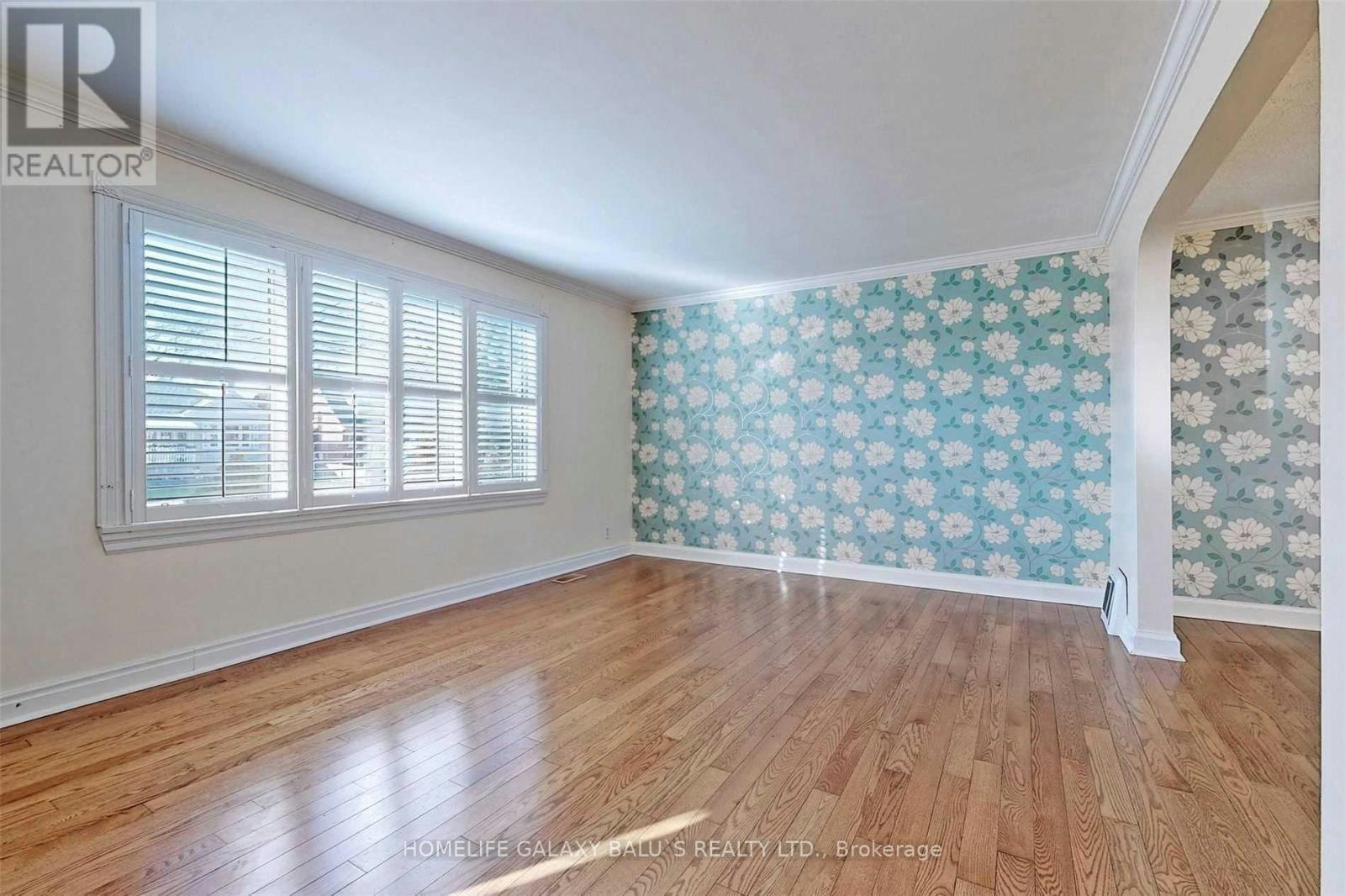 135 Highland Avenue, Oshawa, ON, L1H 6A5 - 2