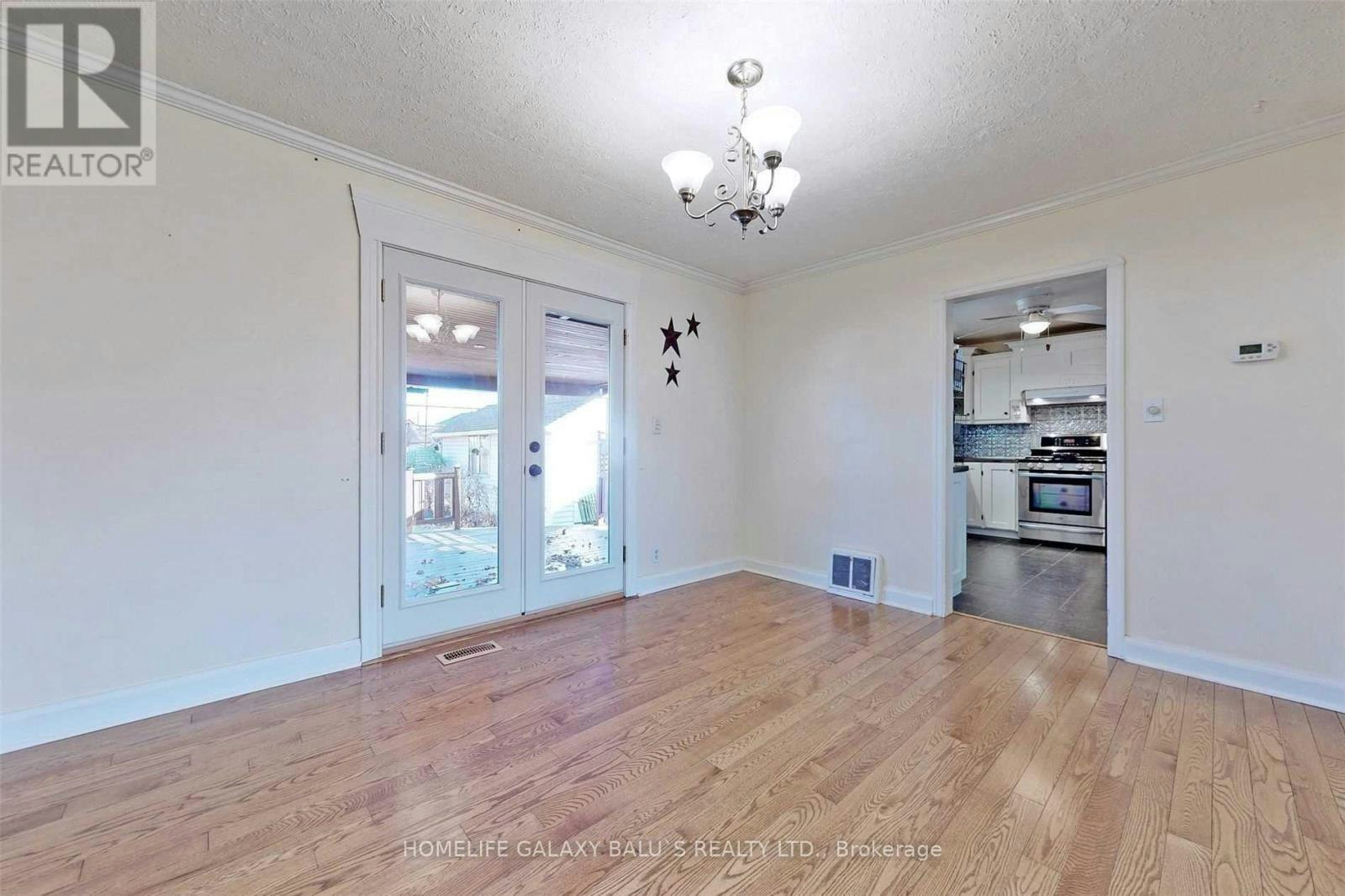 135 Highland Avenue, Oshawa, ON, L1H 6A5 - 9