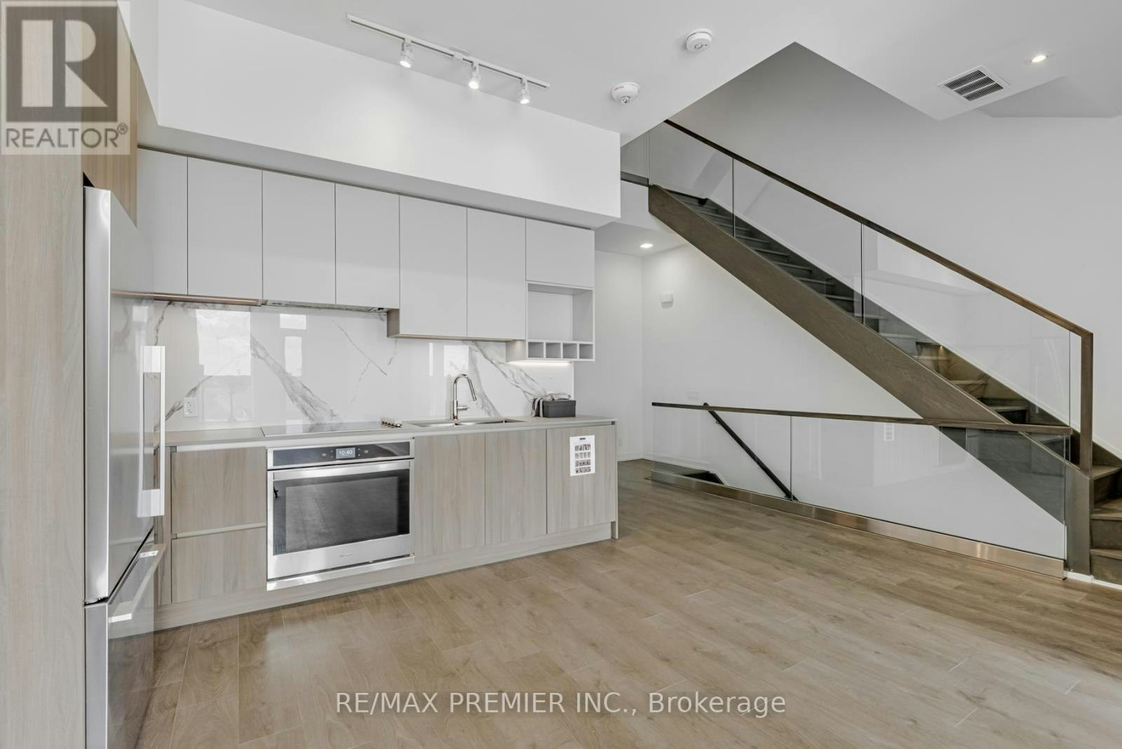 TH17-7 Buttermill Avenue, Vaughan, ON, L4K 0M5 - 7