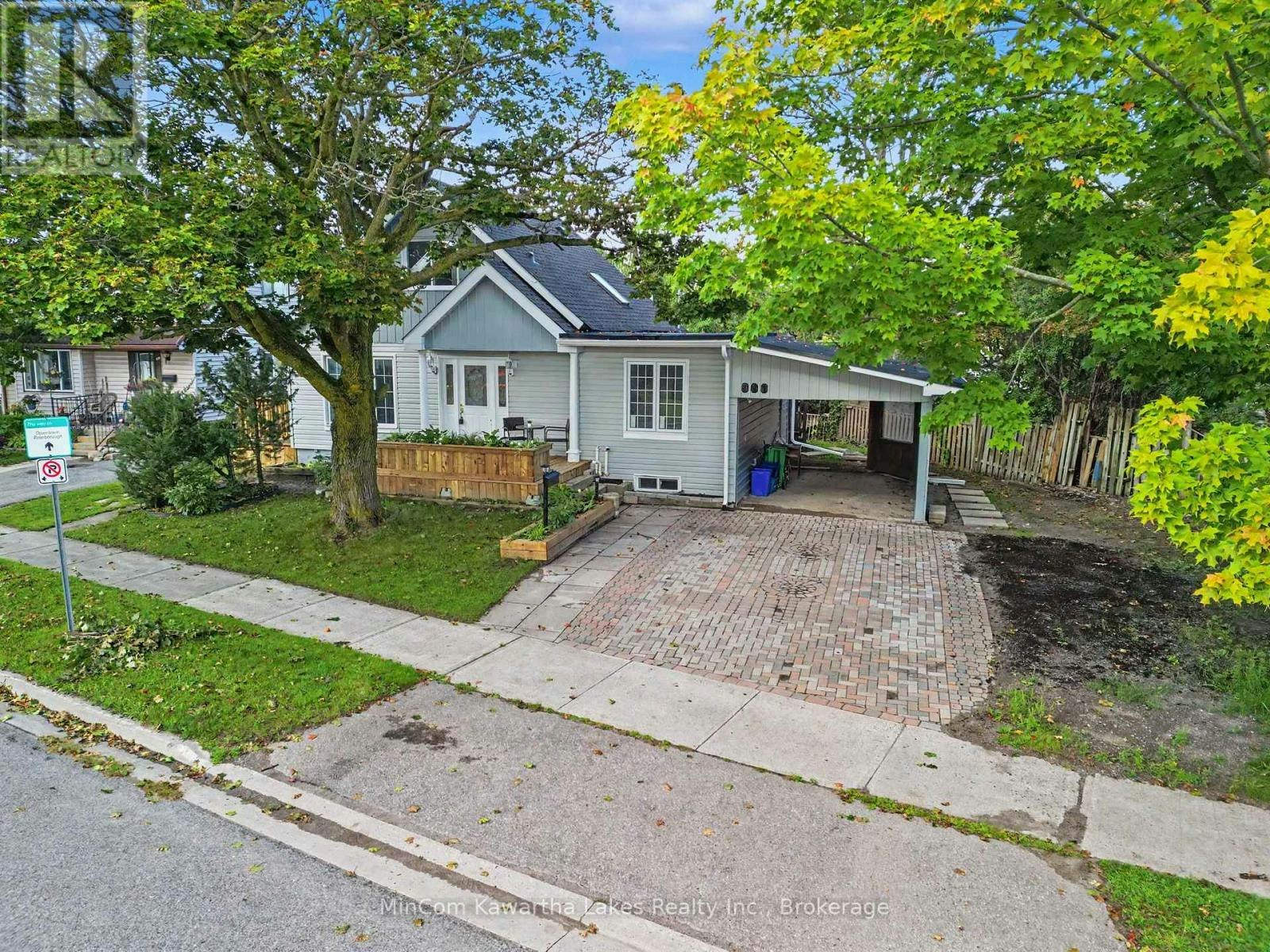 811 Morphet Avenue, Peterborough, ON, K9J 2X7 - 2