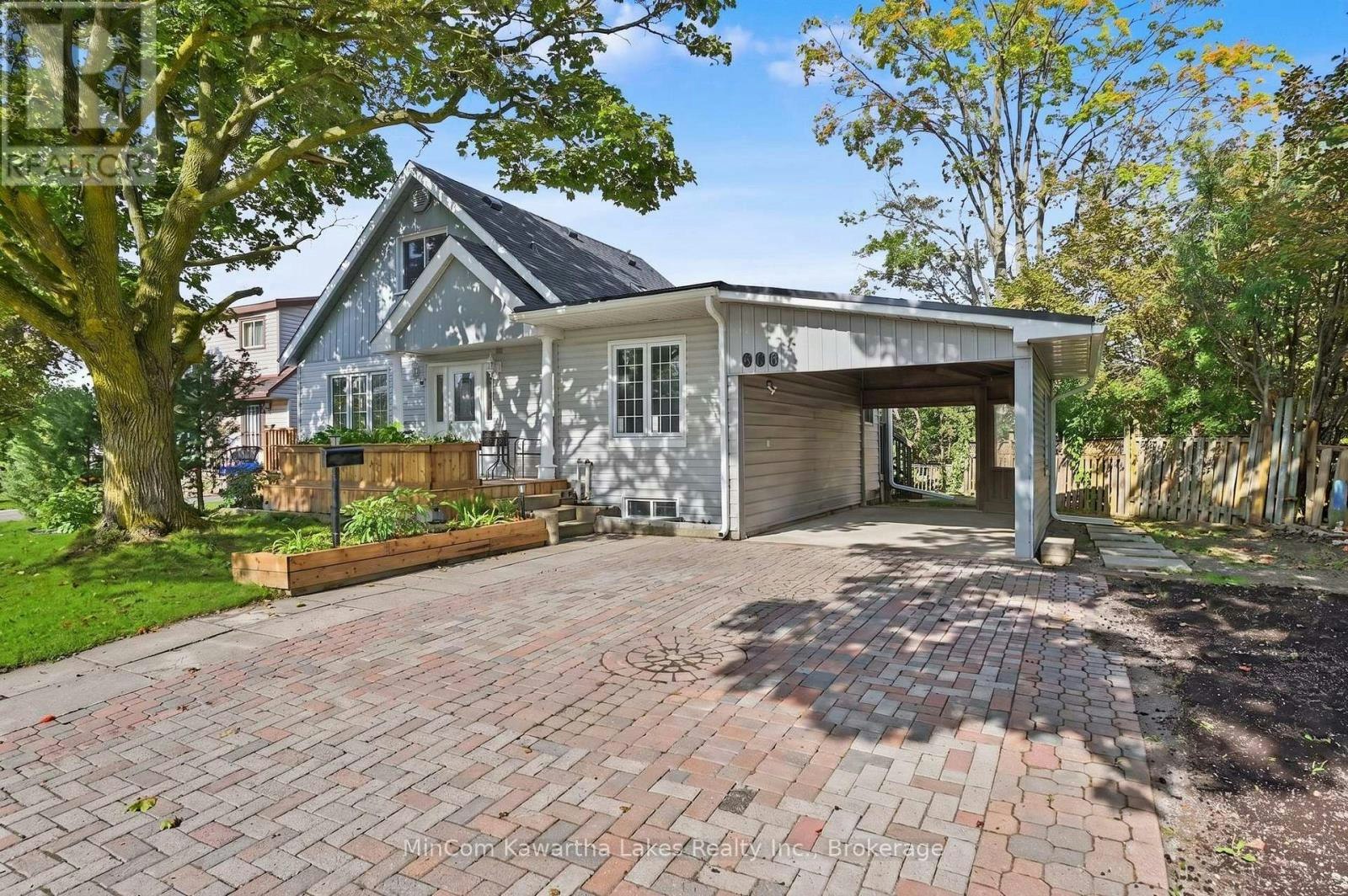 811 Morphet Avenue, Peterborough, ON, K9J 2X7 - 3