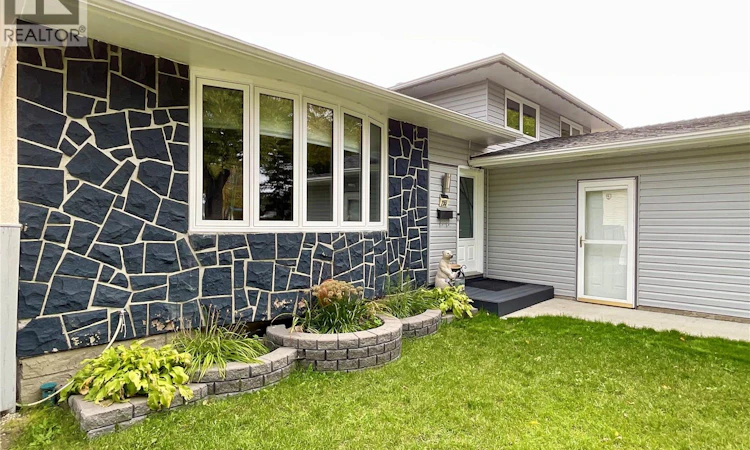 255 Litzenberger Crescent
