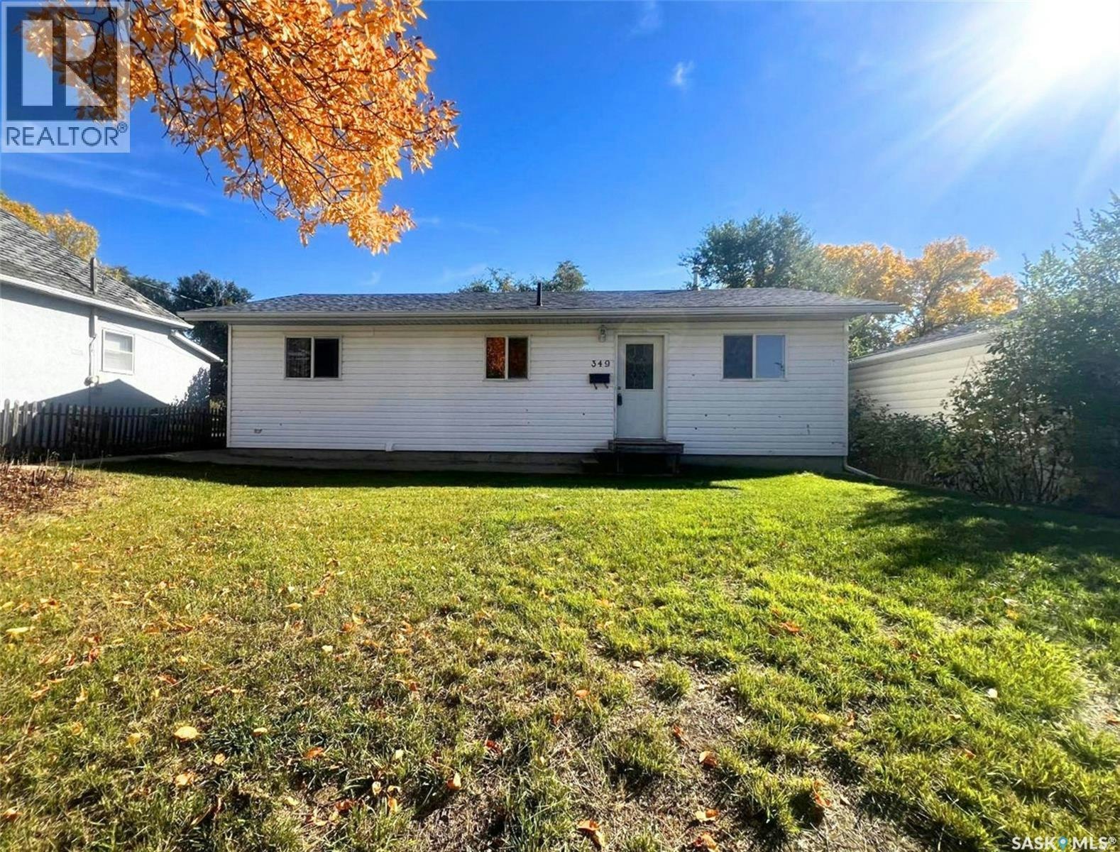 349 10th Avenue NW, Swift Current, SK, S9H 1P1