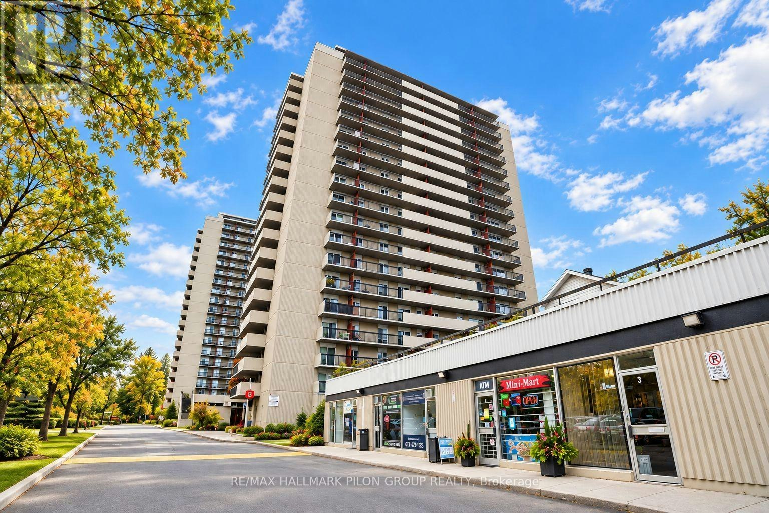 904 158b Mcarthur Avenue, Ottawa, ON, K1L 8C9
