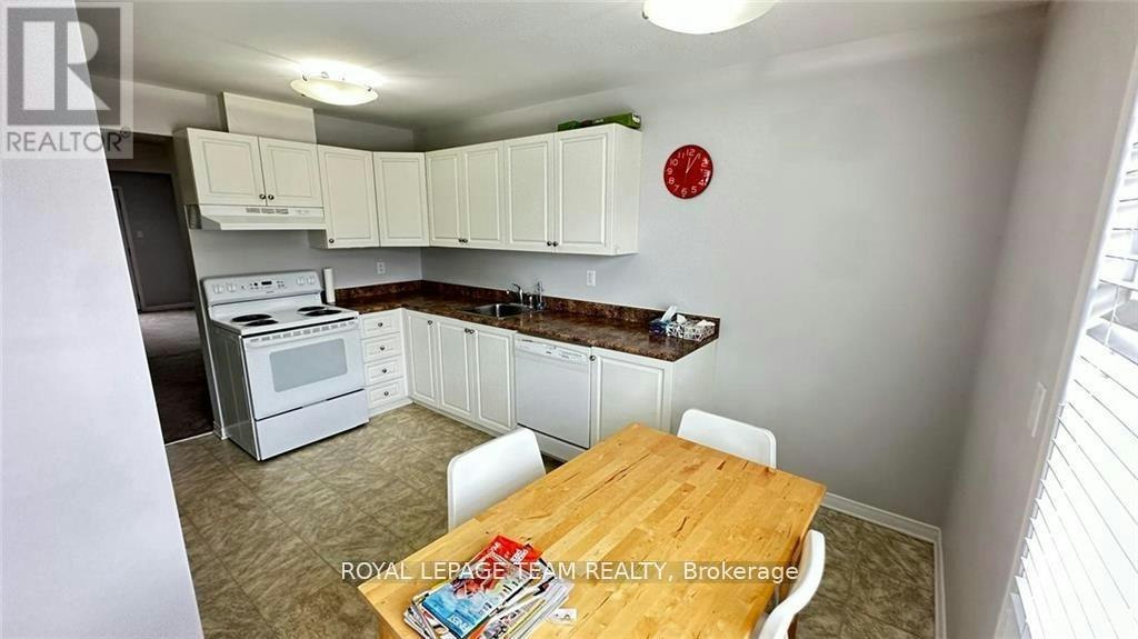 103-3520 Downpatrick Road, Ottawa, ON, K1V 8T4 - 12