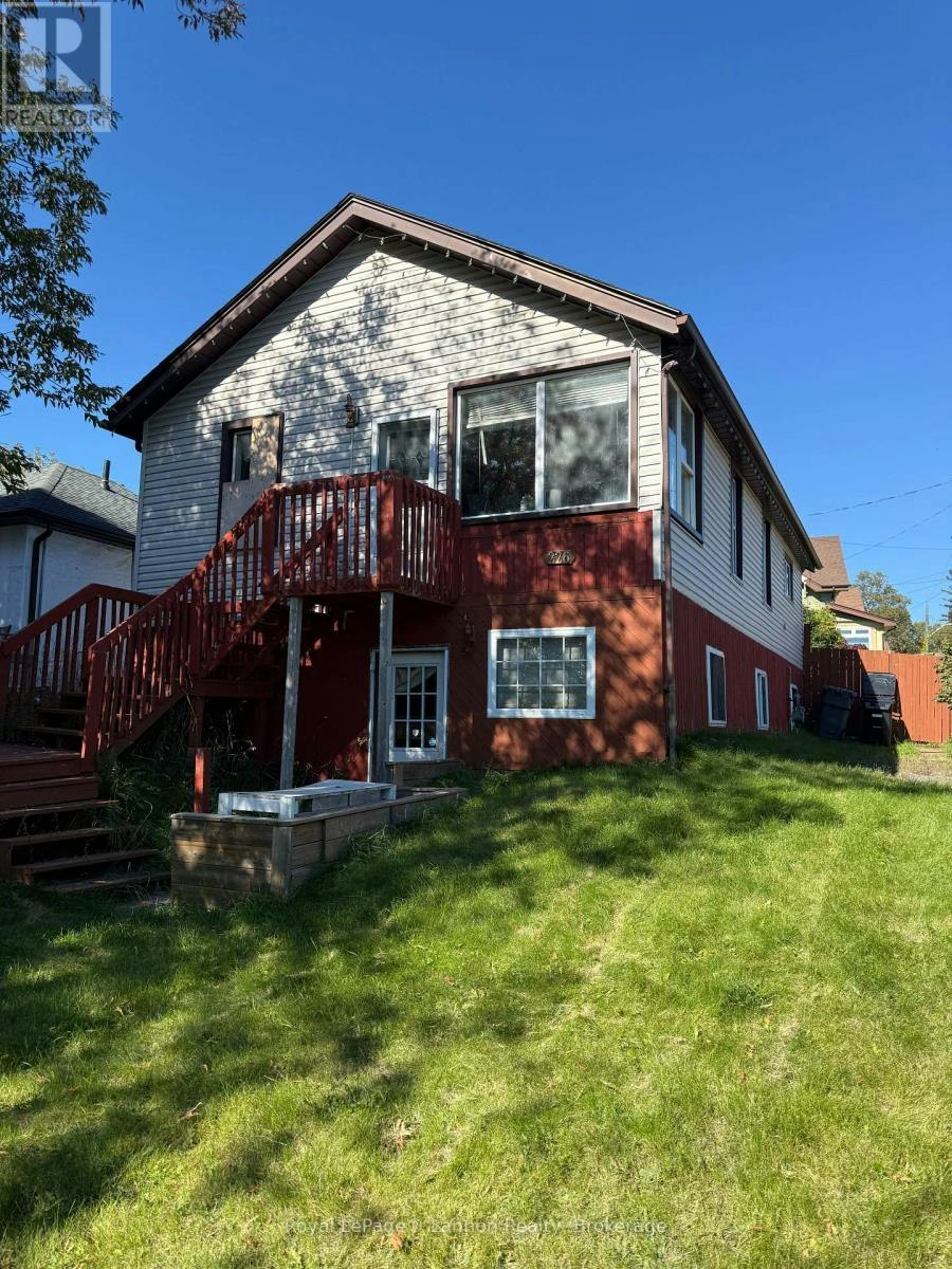 226 Algoma Street N, Thunder Bay, ON, P7A 5A2