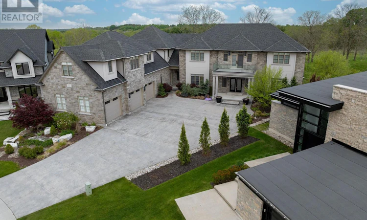 241 Tamarack Boulevard